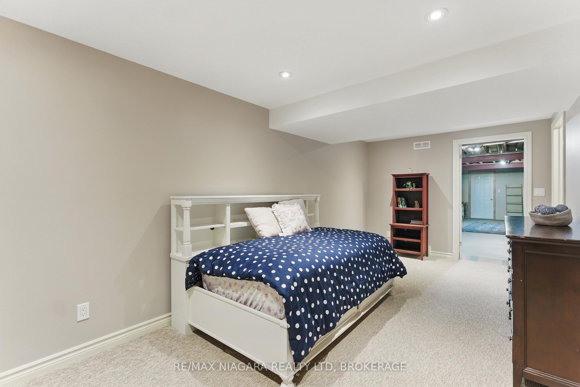 Photo 51 of Unit 18, 308 Queenston Street, St. Catharines, Oakdale — HOMEH