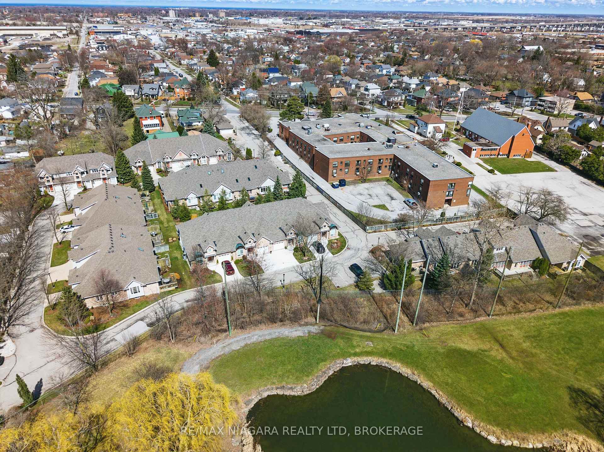 Photo 24 of Unit 18, 308 Queenston Street, St. Catharines, Oakdale — HOMEH