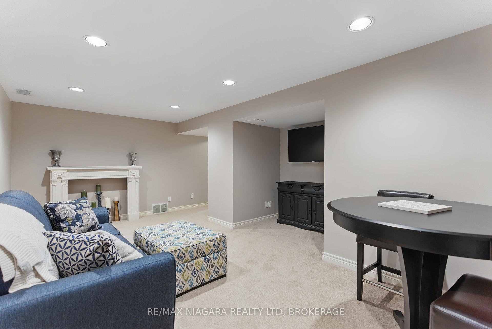 Photo 68 of Unit 18, 308 Queenston Street, St. Catharines, Oakdale — HOMEH