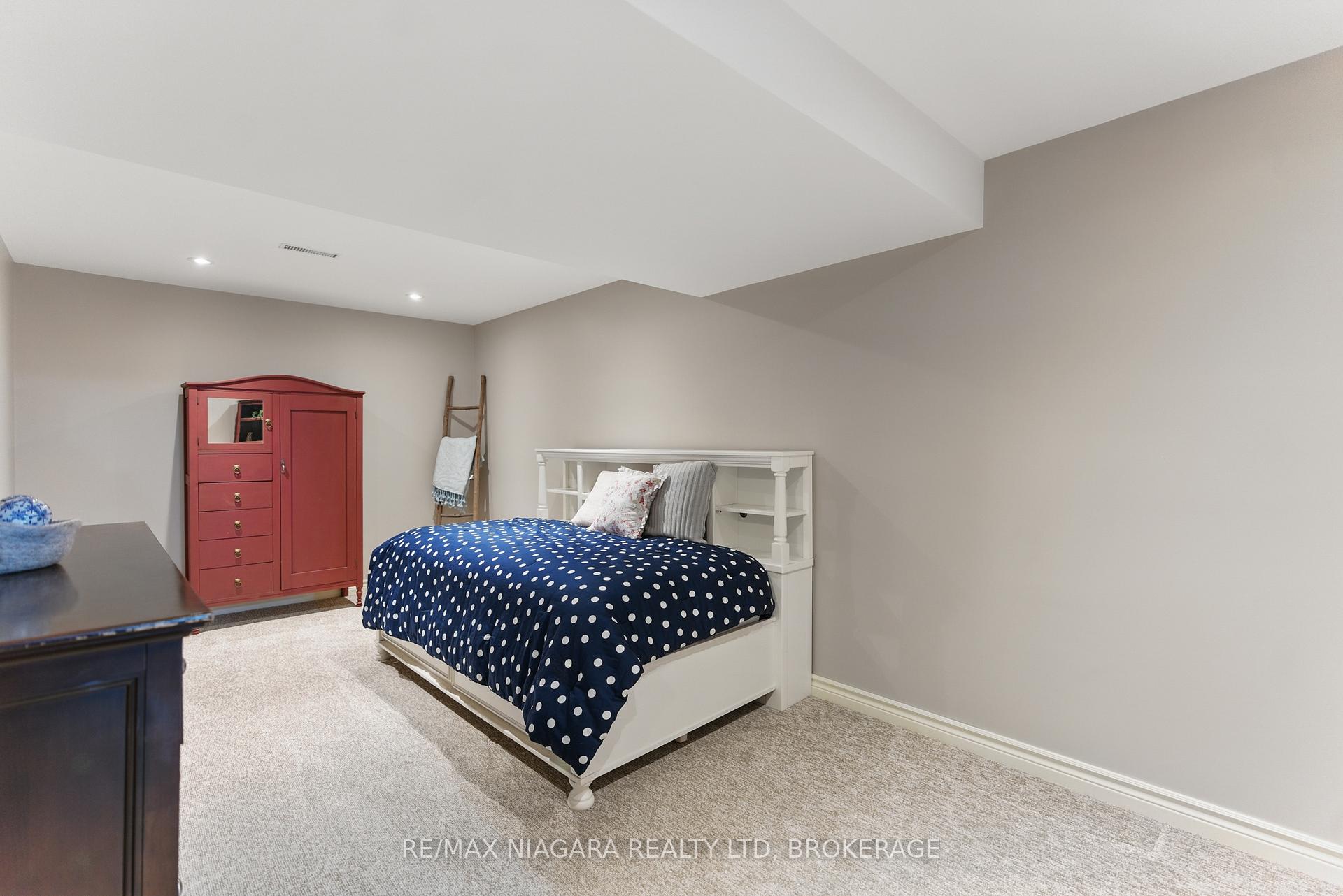 Photo 70 of Unit 18, 308 Queenston Street, St. Catharines, Oakdale — HOMEH