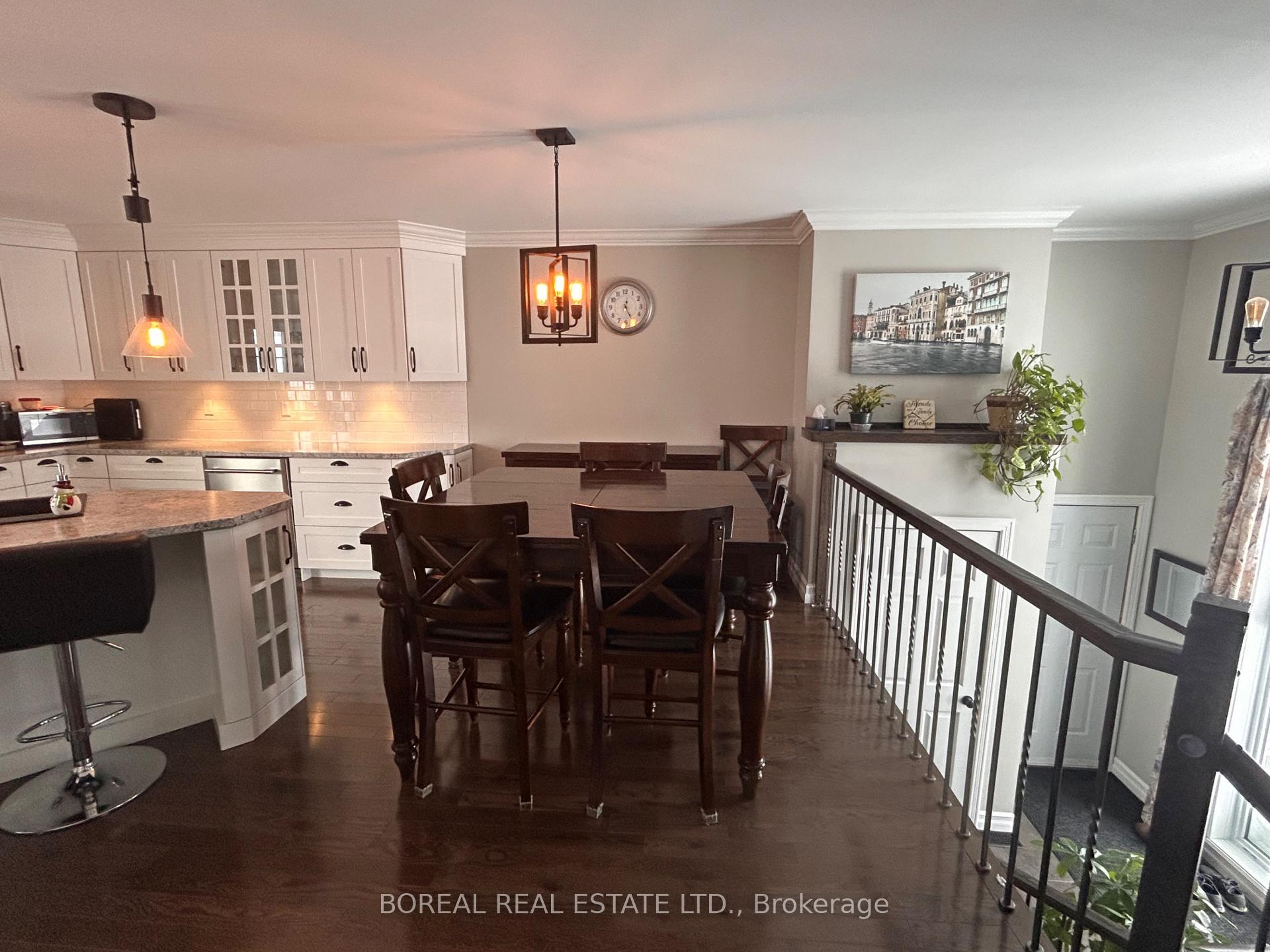 Photo 5 of 95 Alexandra Avenue, Cochrane — HOMEH