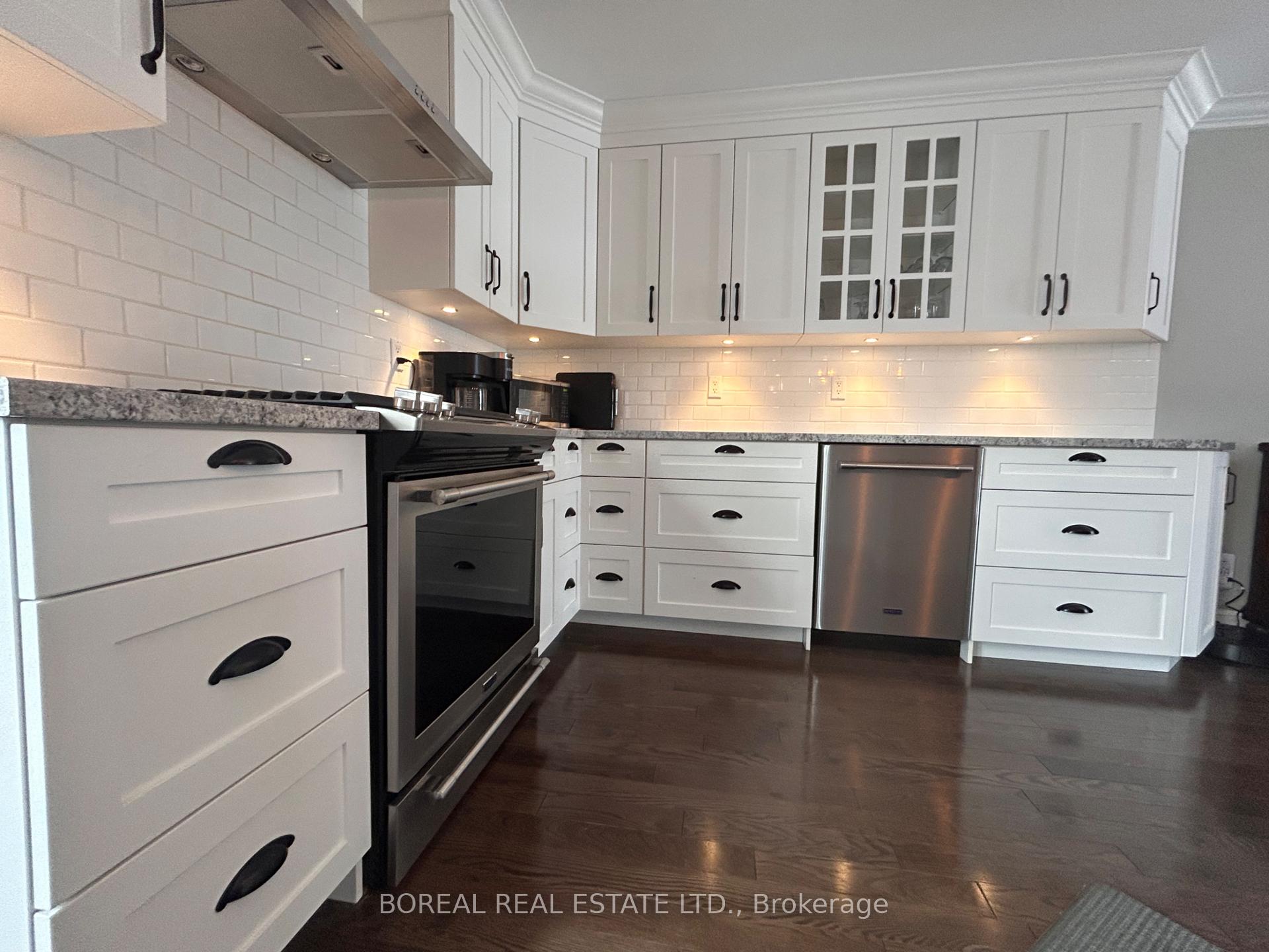 Photo 10 of 95 Alexandra Avenue, Cochrane — HOMEH