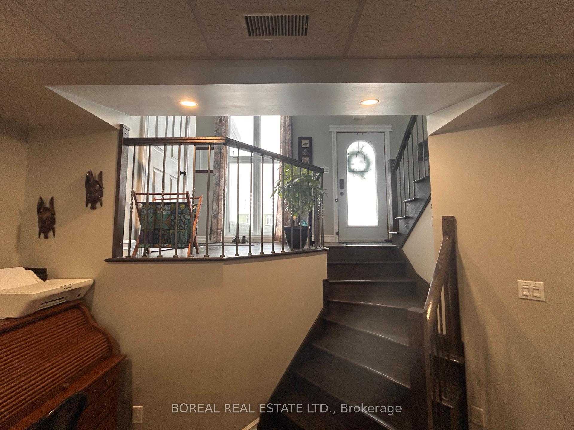 Photo 19 of 95 Alexandra Avenue, Cochrane — HOMEH