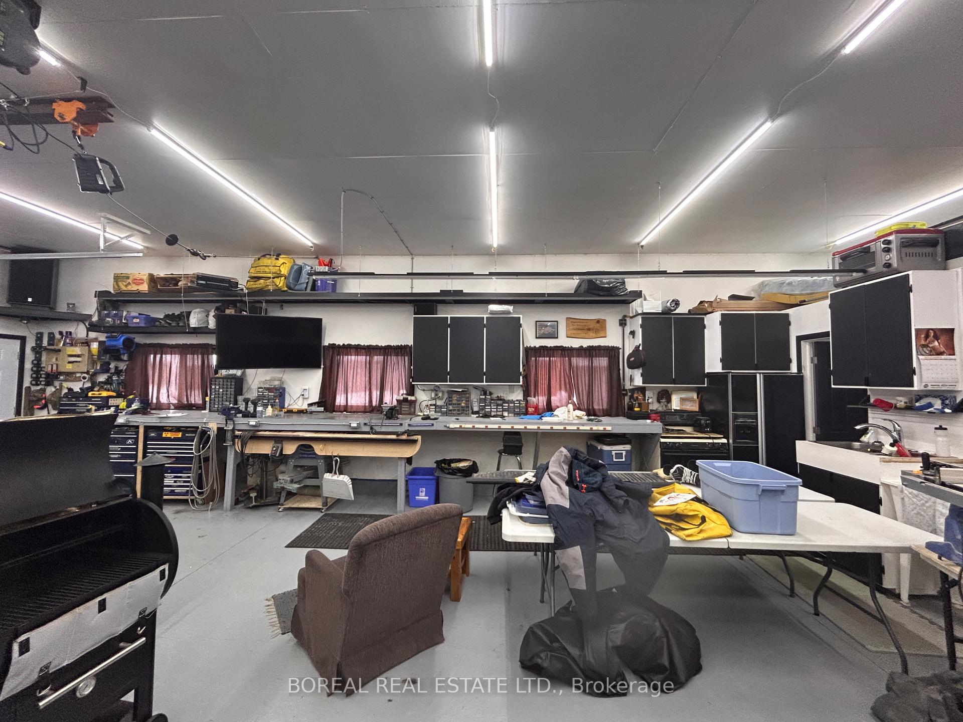 Photo 34 of 95 Alexandra Avenue, Cochrane — HOMEH