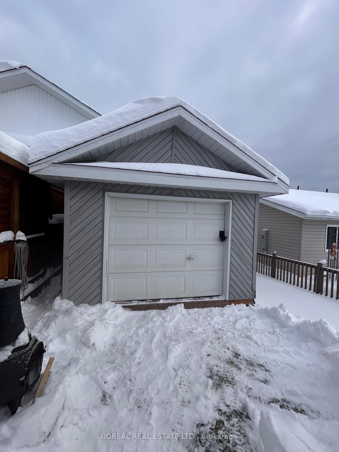 Photo 39 of 95 Alexandra Avenue, Cochrane — HOMEH