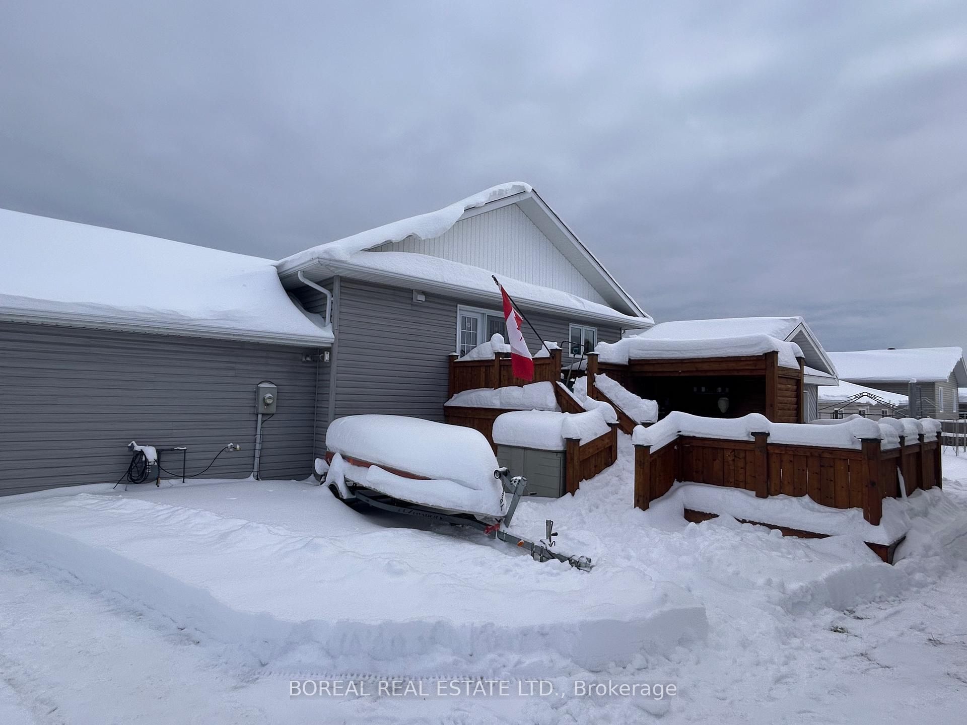 Photo 40 of 95 Alexandra Avenue, Cochrane — HOMEH