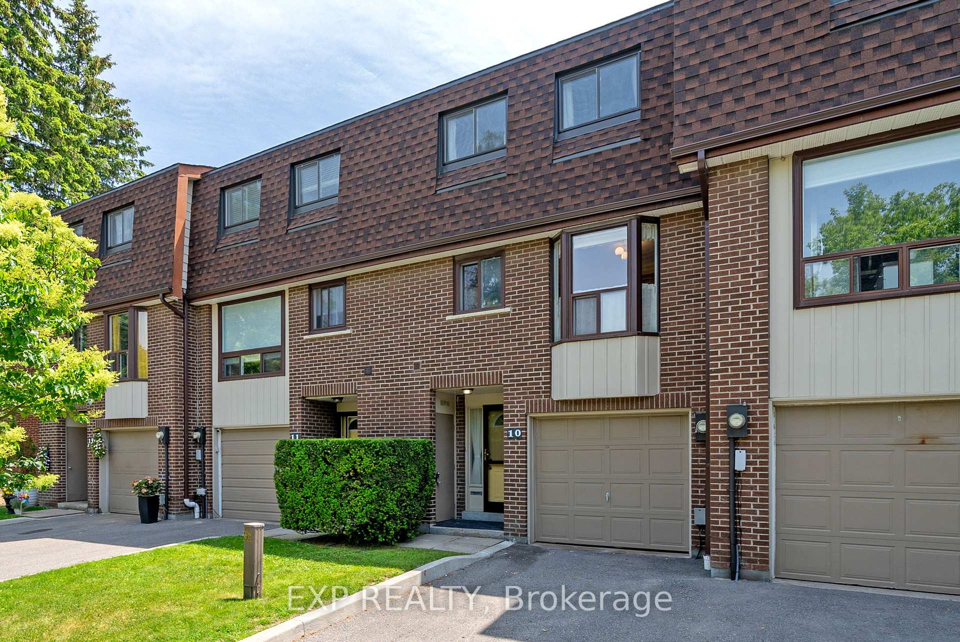Front of Unit 10, 225 Jeffery Street