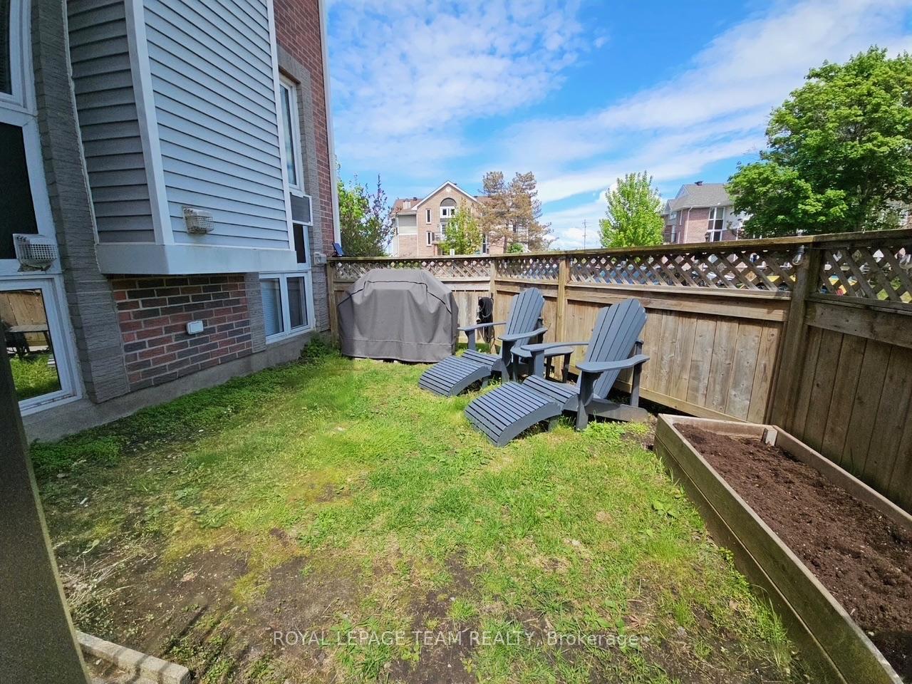 Photo 4 of Unit 5, 5 Timberview Way, Ottawa, Westcliffe Estates — HOMEH