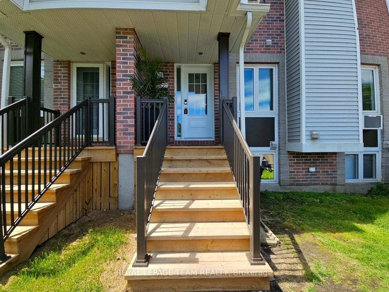 Photo 5 of Unit 5, 5 Timberview Way, Ottawa, Westcliffe Estates — HOMEH
