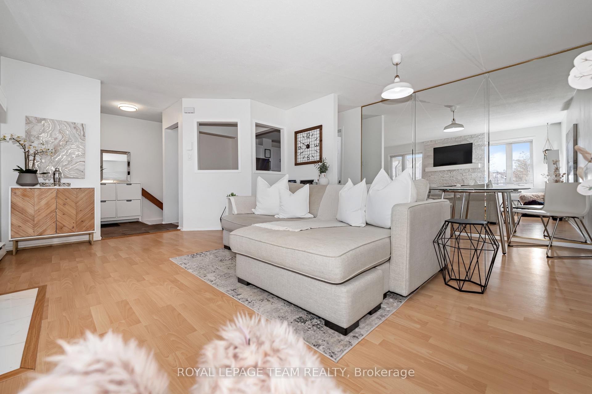 Photo 10 of Unit 5, 5 Timberview Way, Ottawa, Westcliffe Estates — HOMEH
