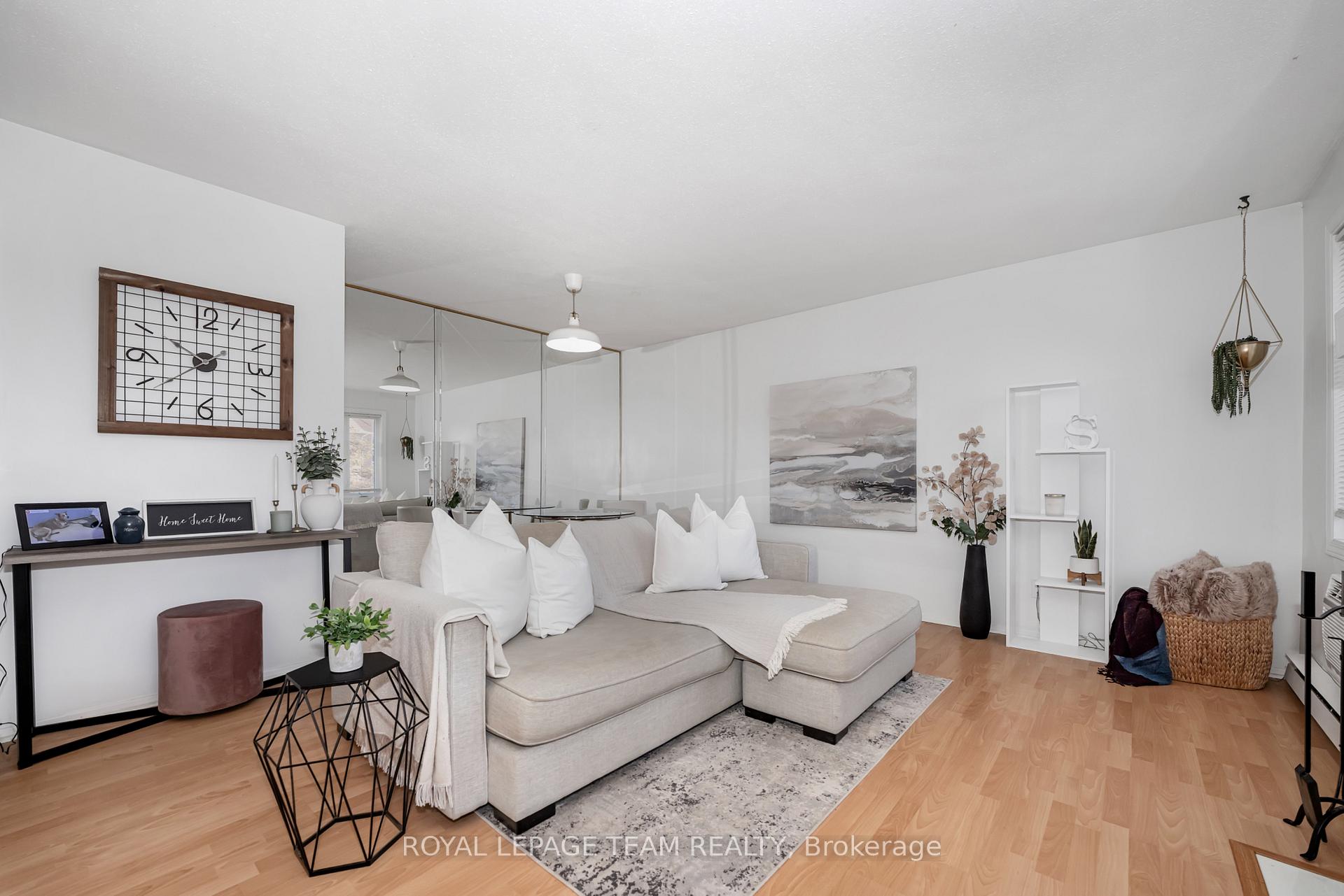 Photo 11 of Unit 5, 5 Timberview Way, Ottawa, Westcliffe Estates — HOMEH