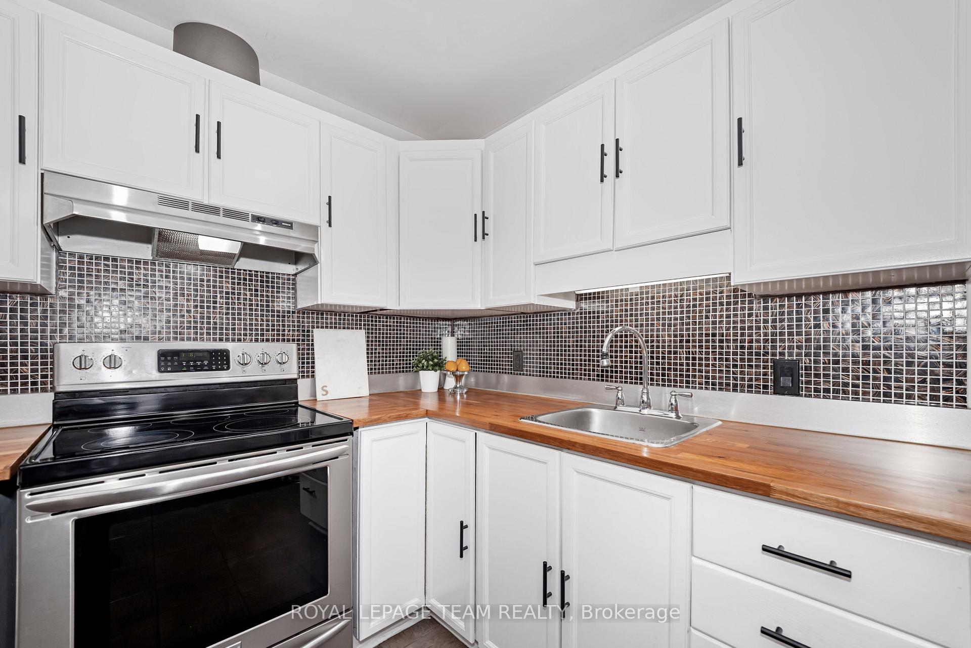 Photo 15 of Unit 5, 5 Timberview Way, Ottawa, Westcliffe Estates — HOMEH
