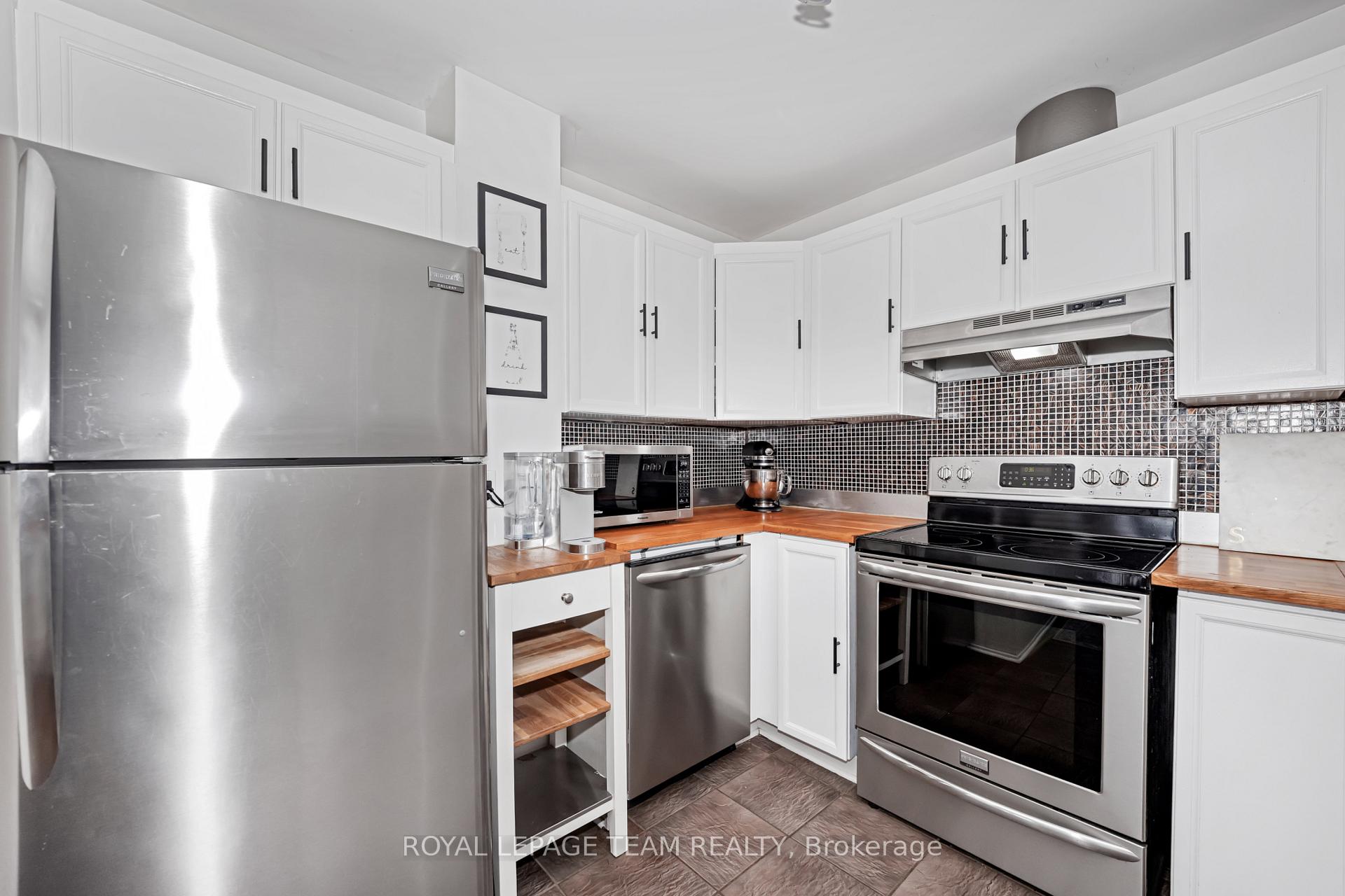 Photo 16 of Unit 5, 5 Timberview Way, Ottawa, Westcliffe Estates — HOMEH
