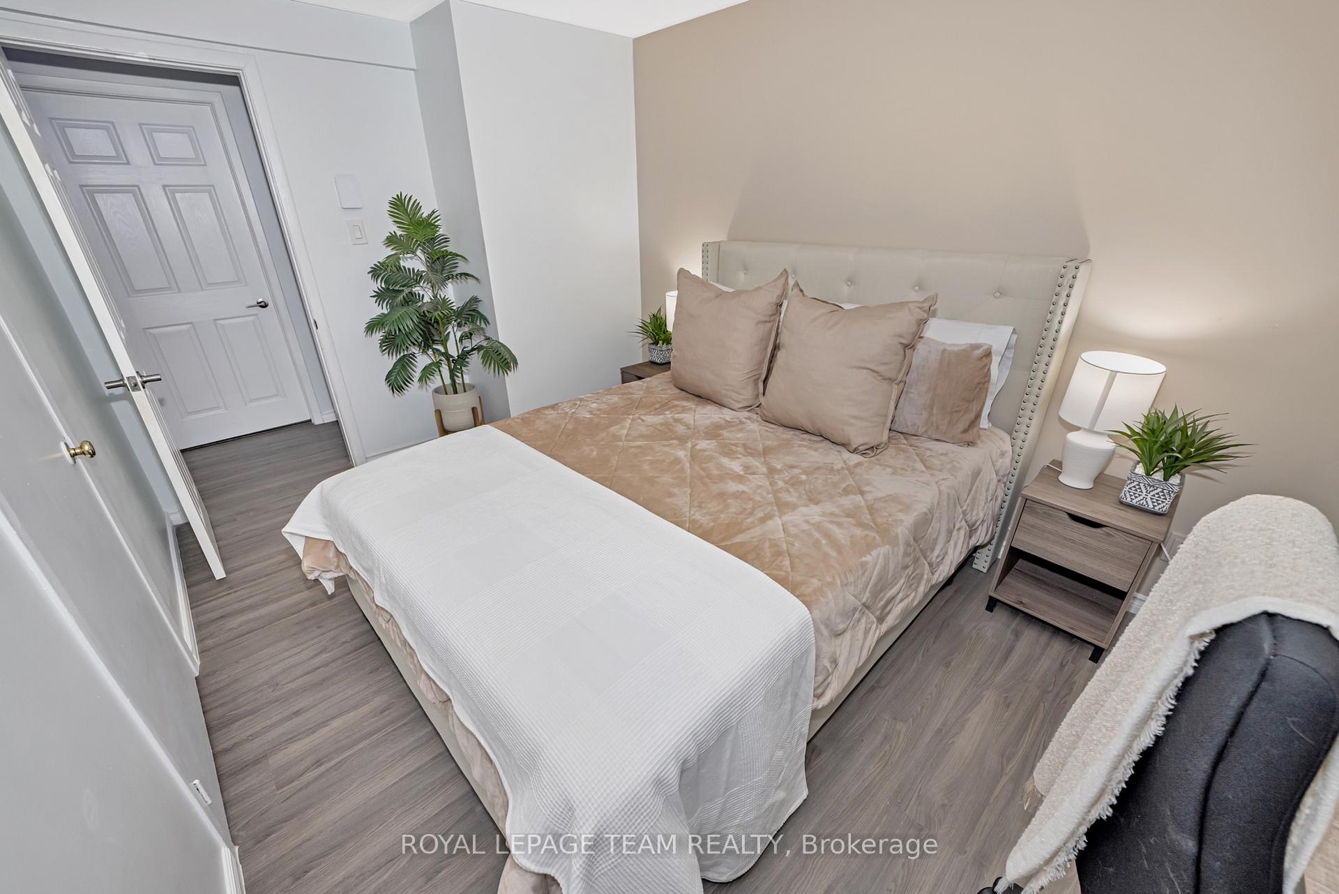 Photo 21 of Unit 5, 5 Timberview Way, Ottawa, Westcliffe Estates — HOMEH