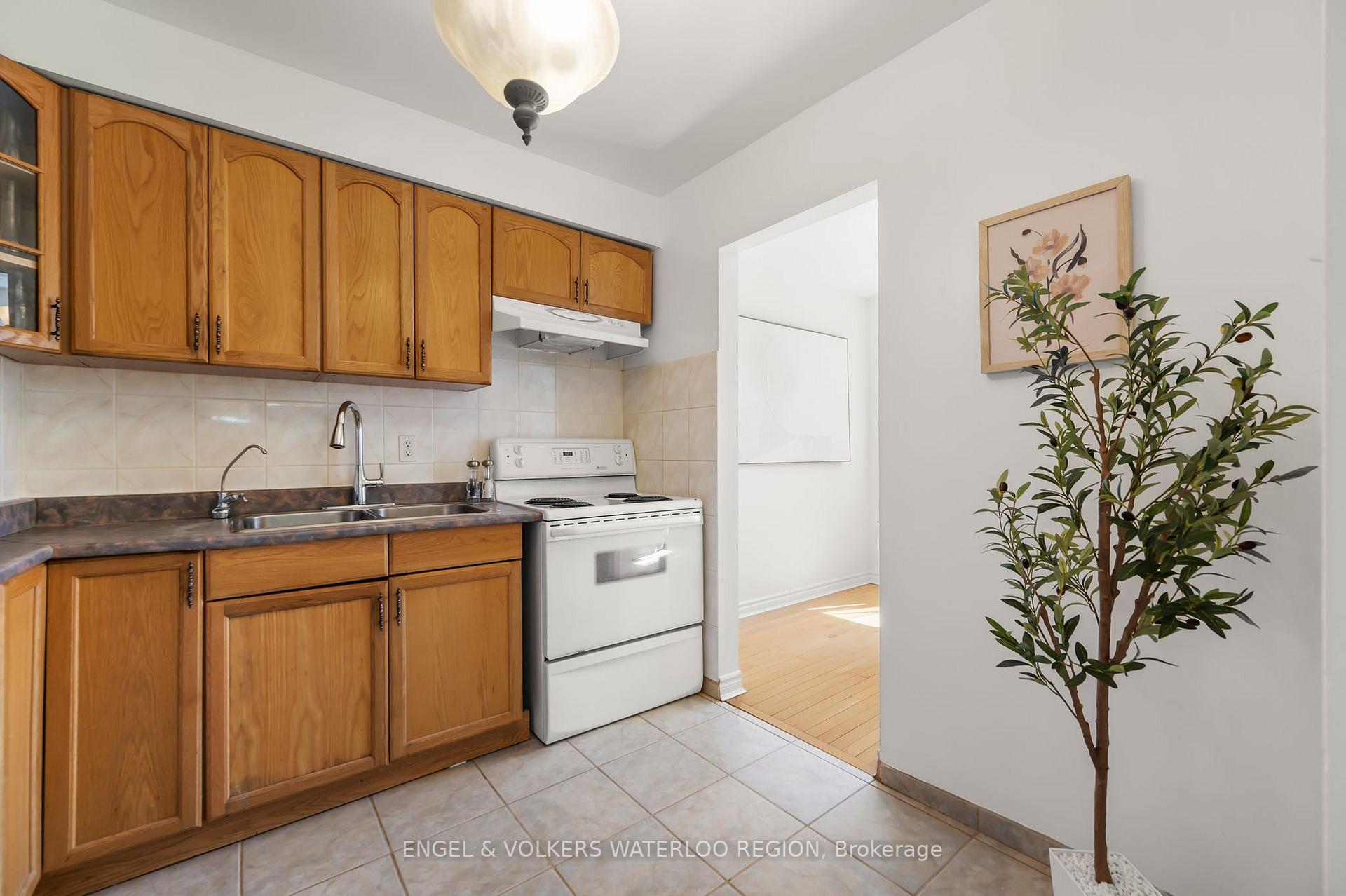 Photo 16 of Unit 39, 51 Paulander Drive, Kitchener — HOMEH