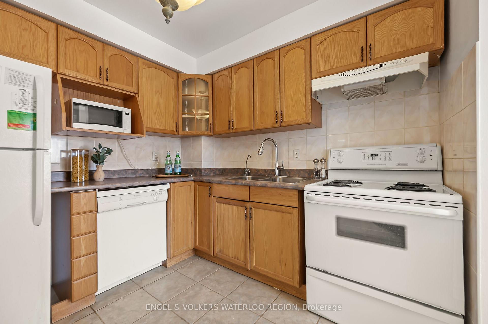 Photo 18 of Unit 39, 51 Paulander Drive, Kitchener — HOMEH