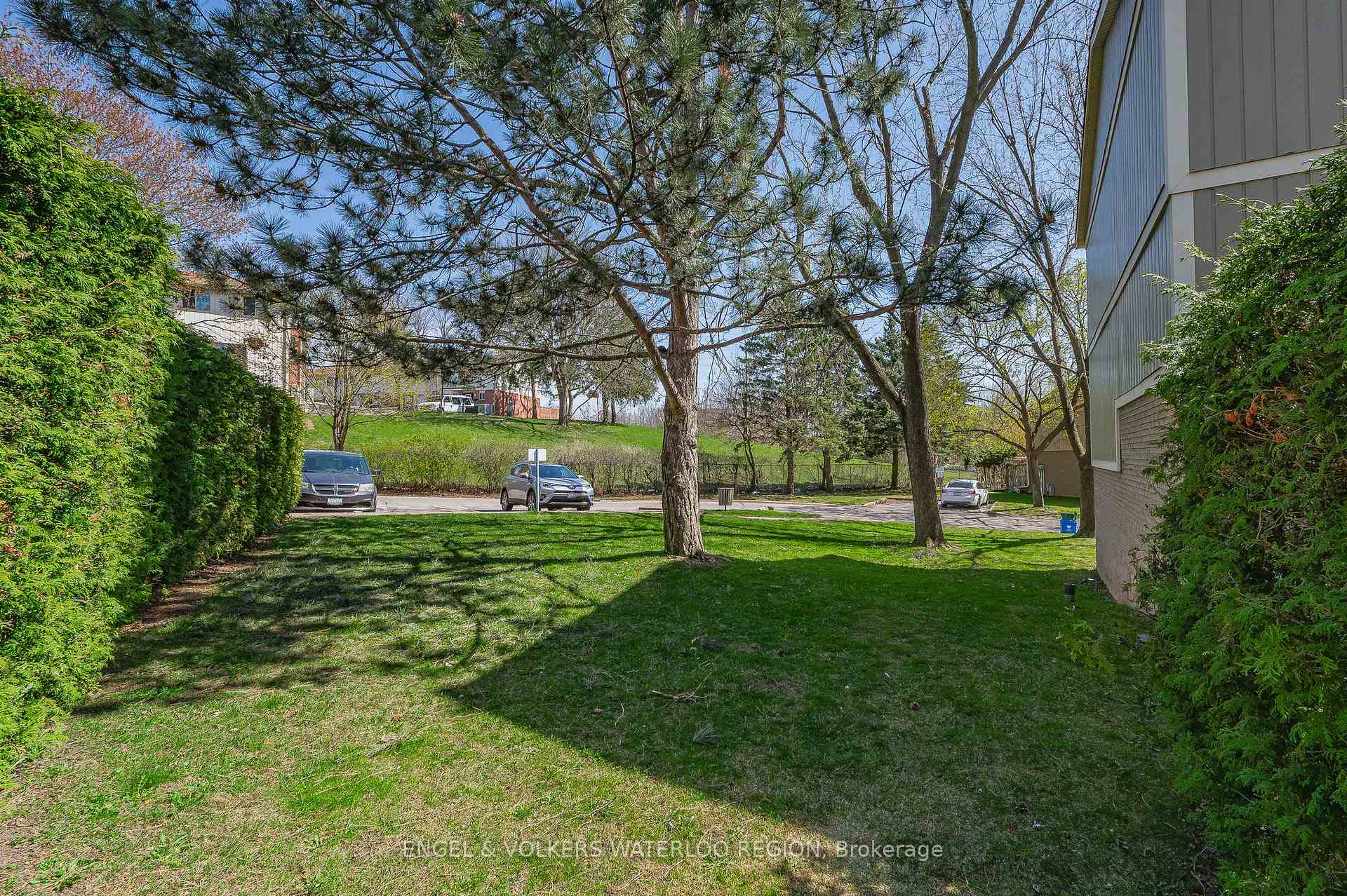 Photo 44 of Unit 39, 51 Paulander Drive, Kitchener — HOMEH