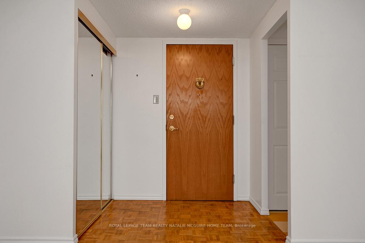 Photo 7 of Unit 412, 2760 Carousel Crescent, Ottawa, Emerald Woods/Sawmill Creek — HOMEH
