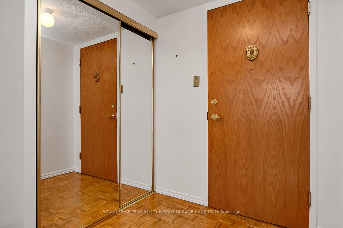 Photo 8 of Unit 412, 2760 Carousel Crescent, Ottawa, Emerald Woods/Sawmill Creek — HOMEH