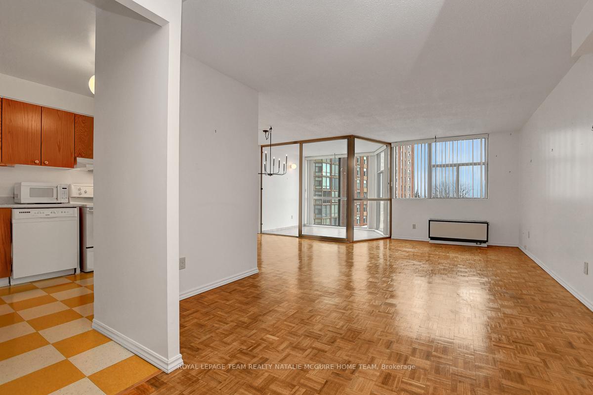 Photo 9 of Unit 412, 2760 Carousel Crescent, Ottawa, Emerald Woods/Sawmill Creek — HOMEH