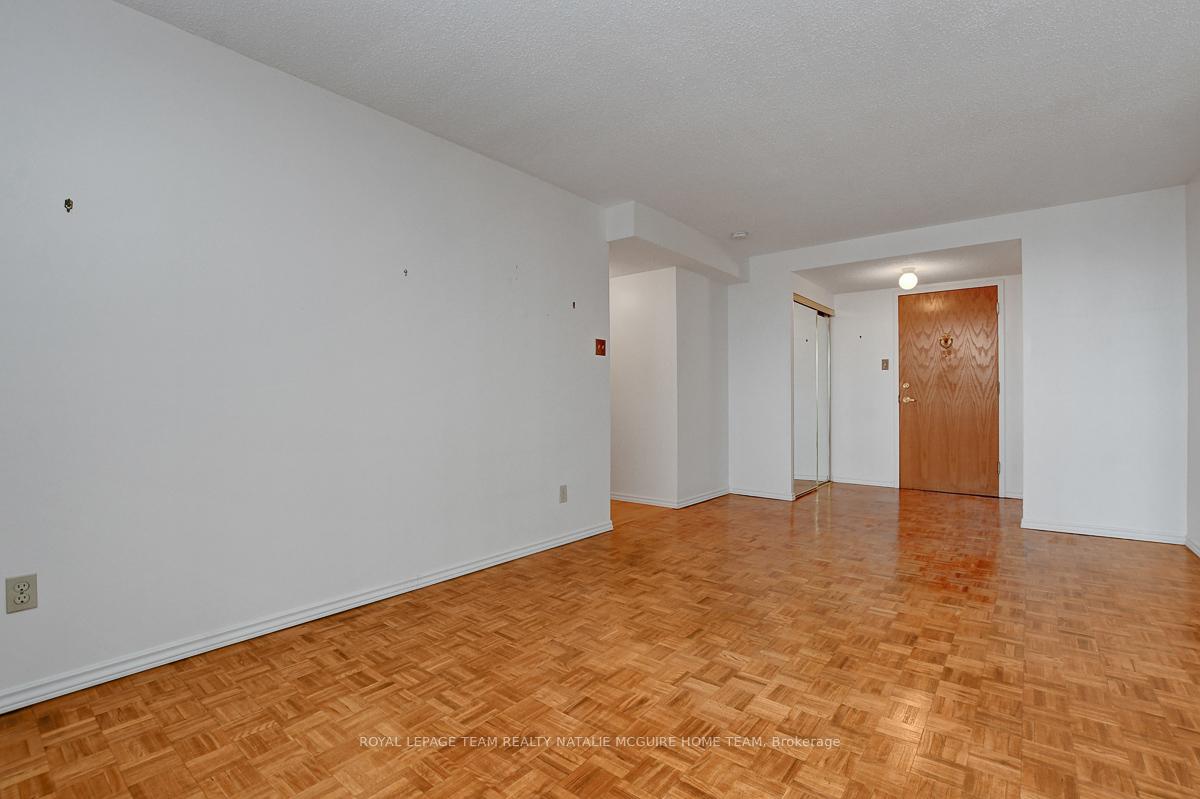 Photo 13 of Unit 412, 2760 Carousel Crescent, Ottawa, Emerald Woods/Sawmill Creek — HOMEH