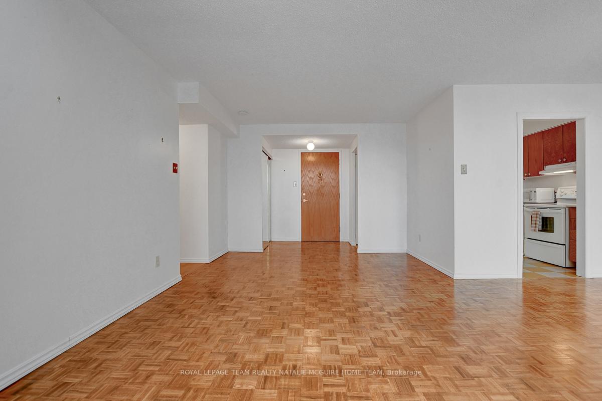 Photo 14 of Unit 412, 2760 Carousel Crescent, Ottawa, Emerald Woods/Sawmill Creek — HOMEH