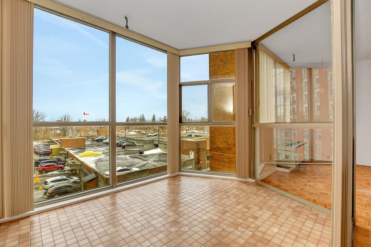 Photo 21 of Unit 412, 2760 Carousel Crescent, Ottawa, Emerald Woods/Sawmill Creek — HOMEH