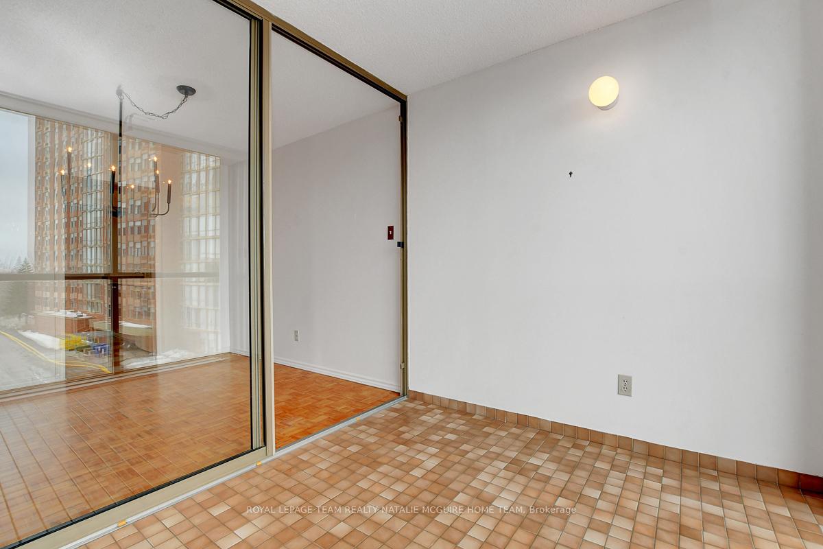 Photo 23 of Unit 412, 2760 Carousel Crescent, Ottawa, Emerald Woods/Sawmill Creek — HOMEH