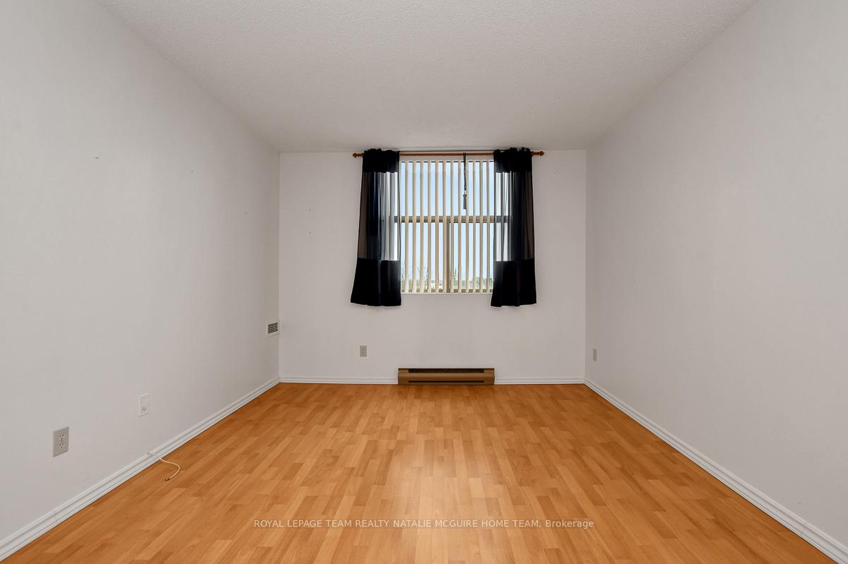 Photo 32 of Unit 412, 2760 Carousel Crescent, Ottawa, Emerald Woods/Sawmill Creek — HOMEH