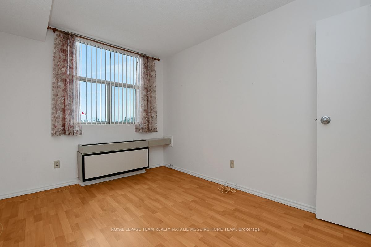 Photo 40 of Unit 412, 2760 Carousel Crescent, Ottawa, Emerald Woods/Sawmill Creek — HOMEH