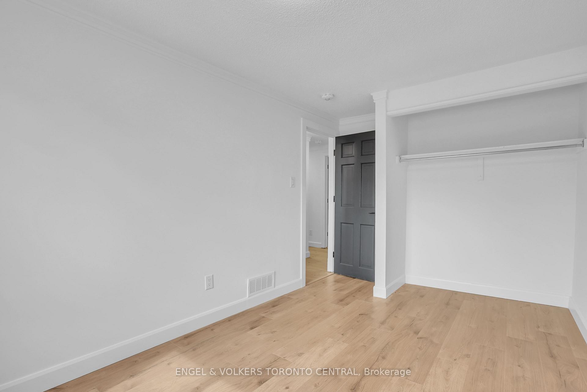 Photo 25 of 192 Edgehill Drive, Barrie, 400 North — HOMEH