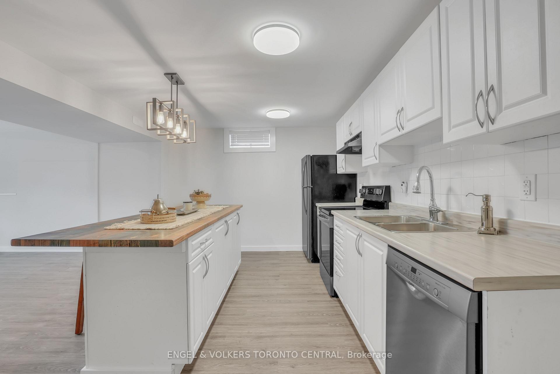 Photo 29 of 192 Edgehill Drive, Barrie, 400 North — HOMEH