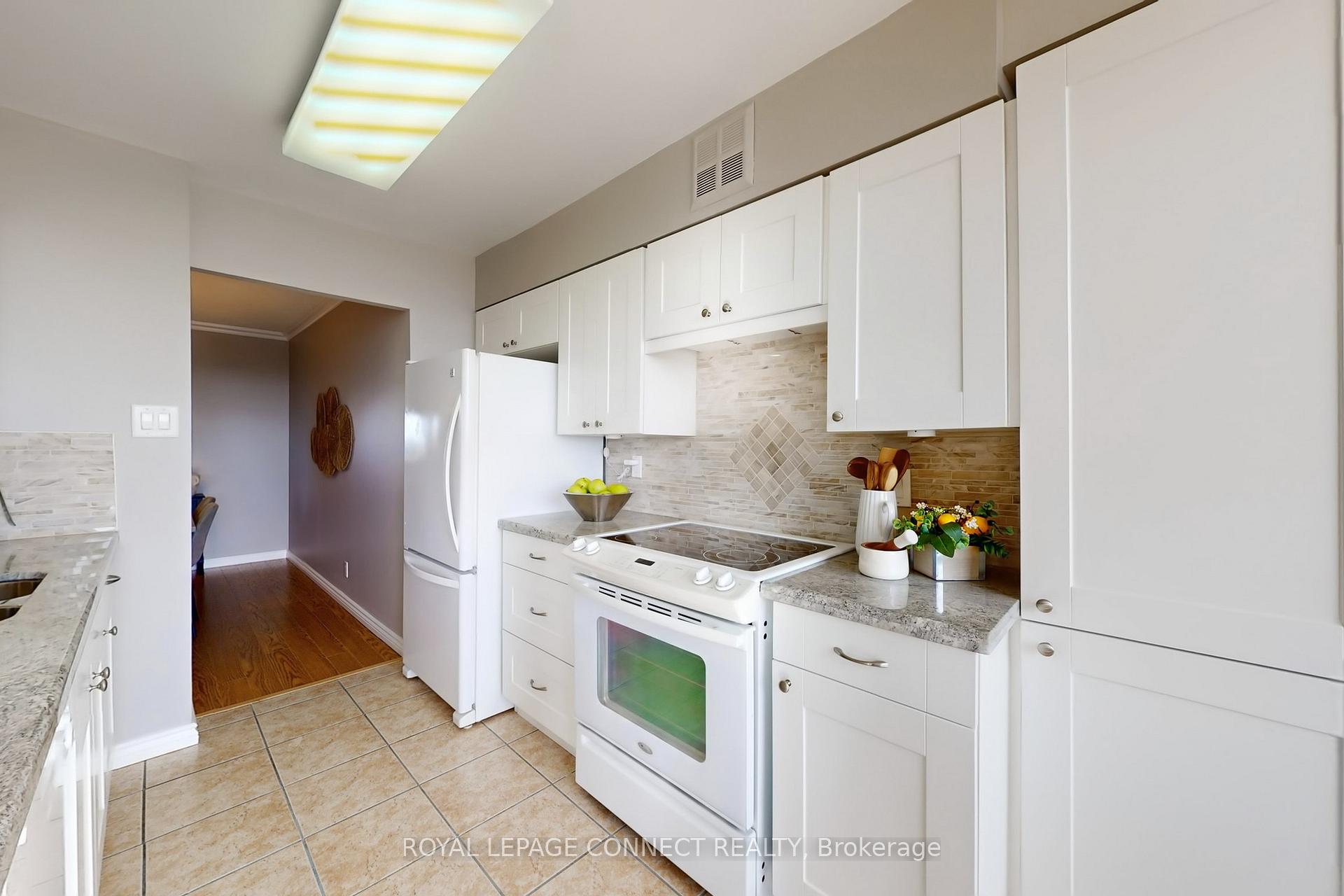 Photo 20 of Unit 901, 1890 Valley Farm Road, Pickering, Town Centre — HOMEH