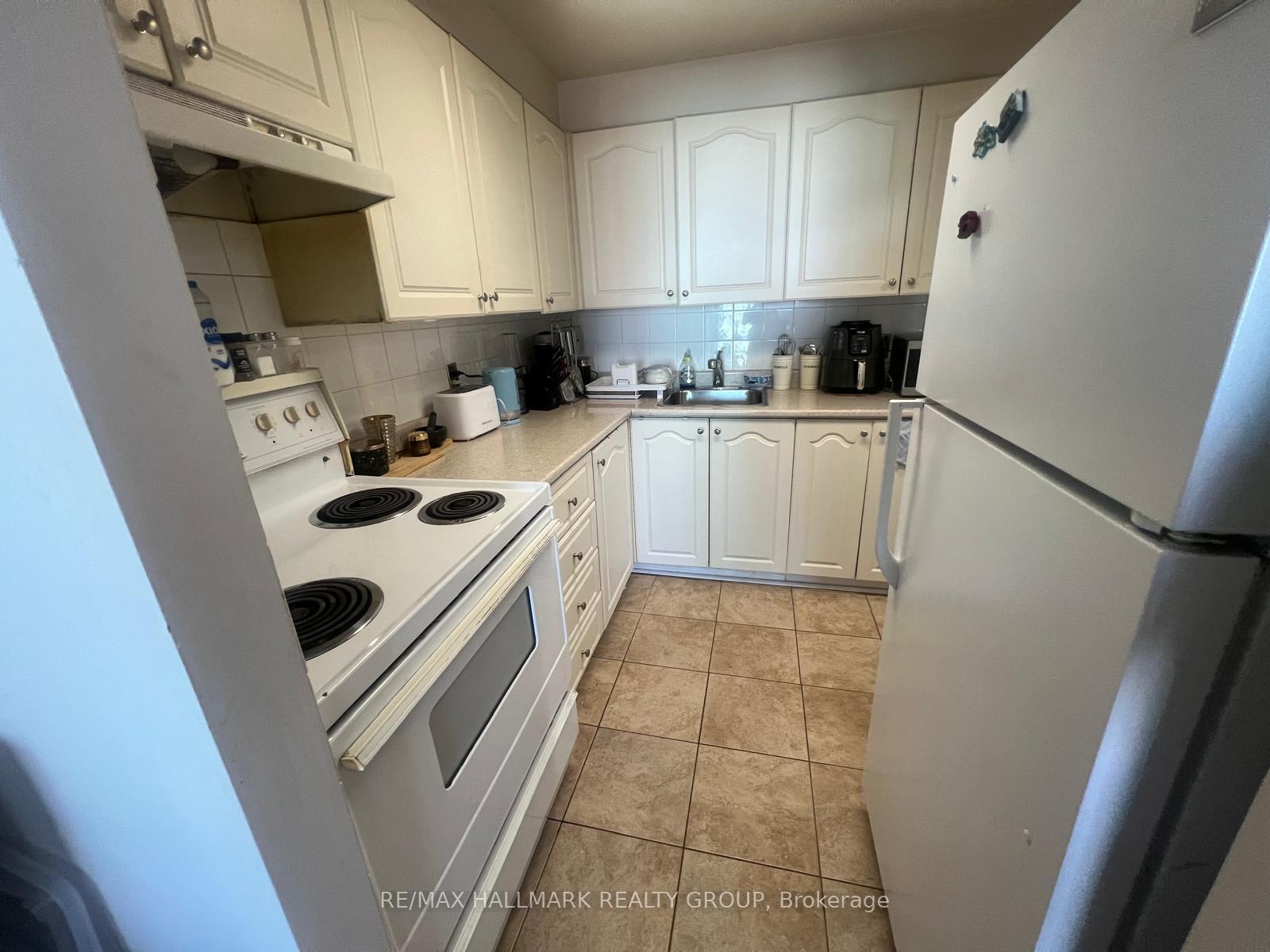 Photo 4 of Unit 606, 1440 Heron Road, Ottawa, Heron Gate — HOMEH
