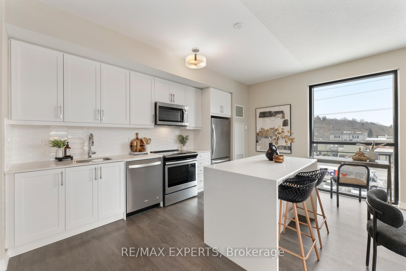 Photo 8 of Unit 315, 50 Ann Street, Caledon, Bolton West — HOMEH
