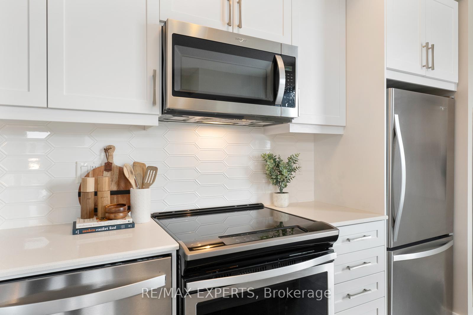 Photo 19 of Unit 315, 50 Ann Street, Caledon, Bolton West — HOMEH