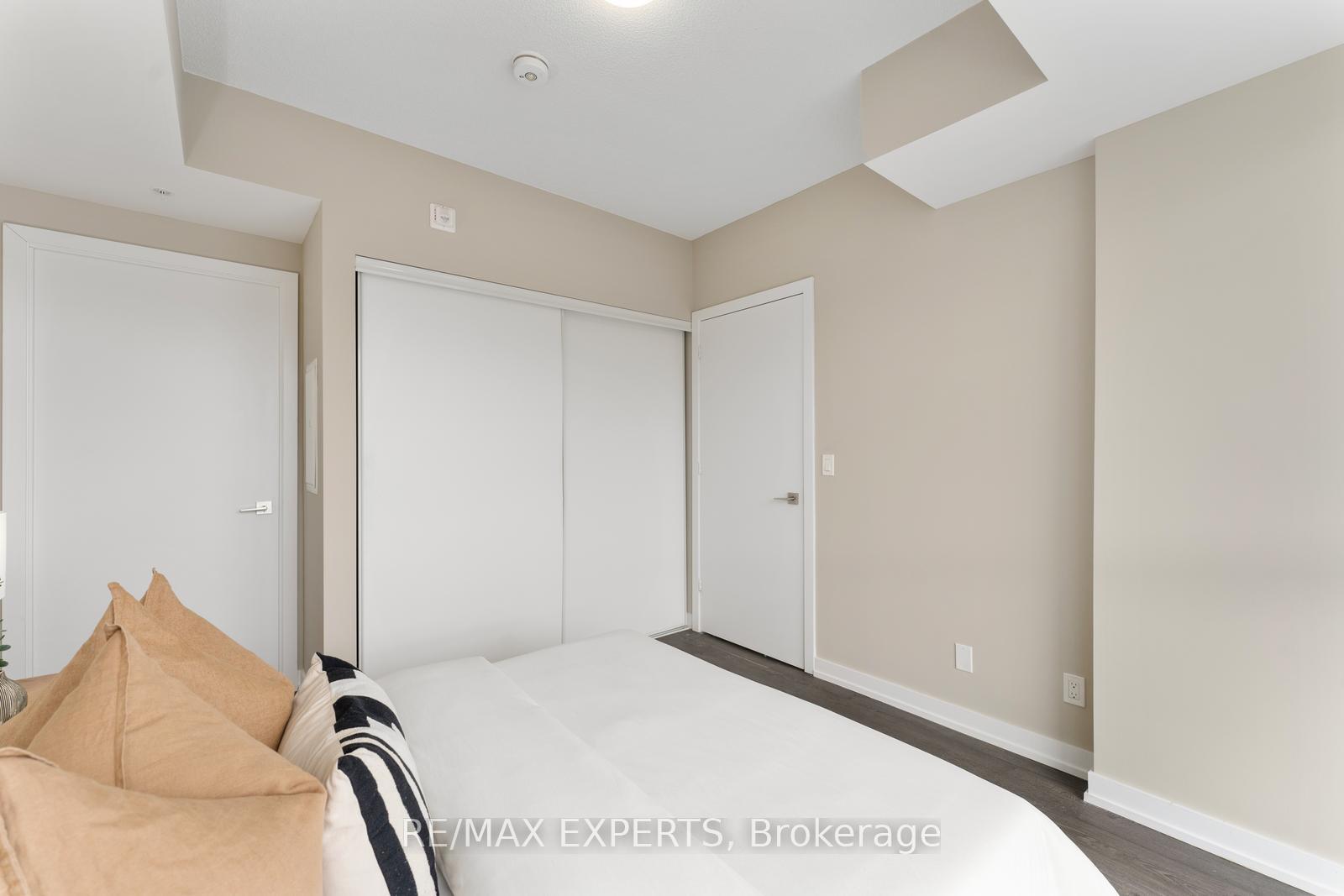 Photo 12 of Unit 315, 50 Ann Street, Caledon, Bolton West — HOMEH