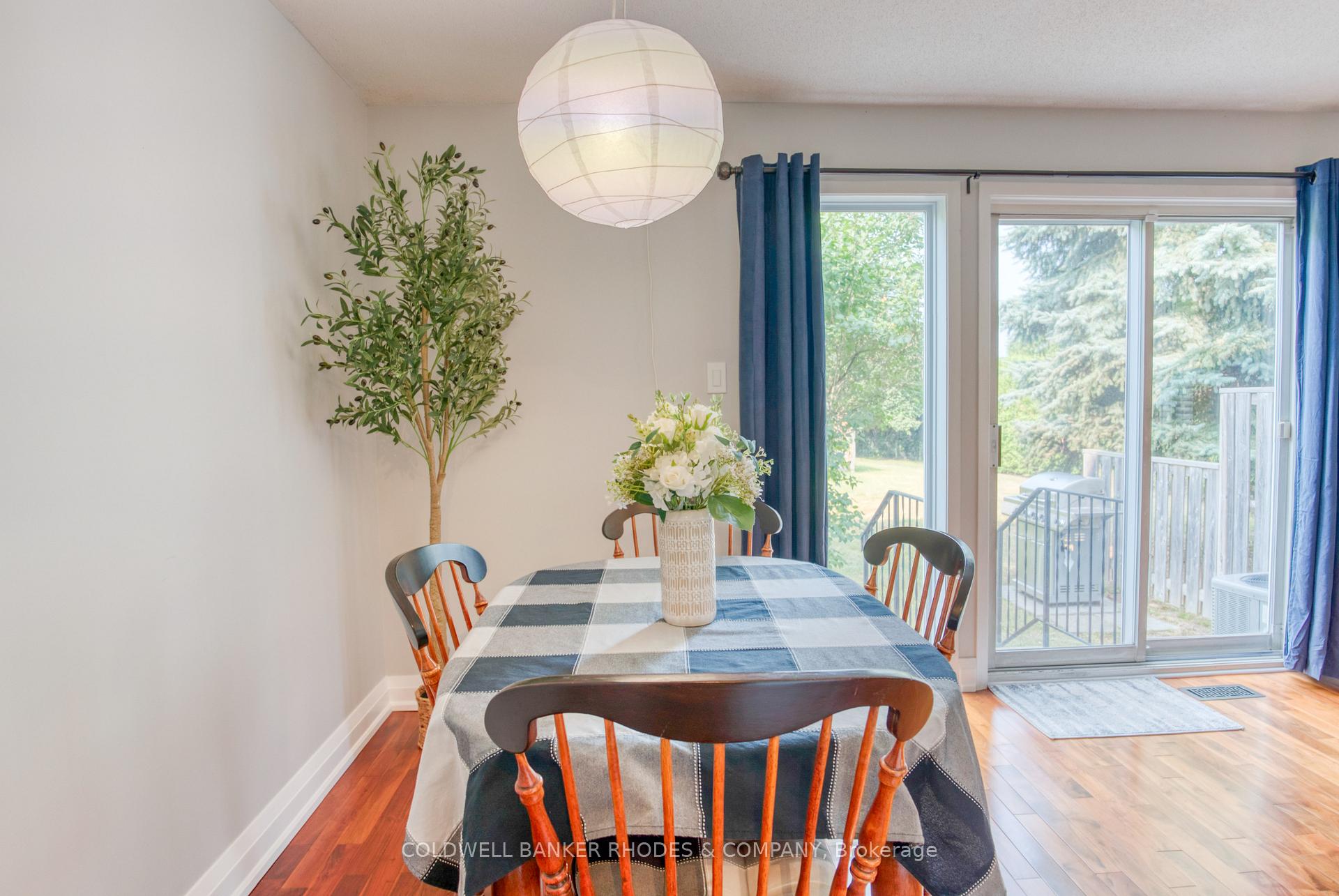 Photo 12 of 2 Saxton Private, Ottawa, Redwood Park — HOMEH