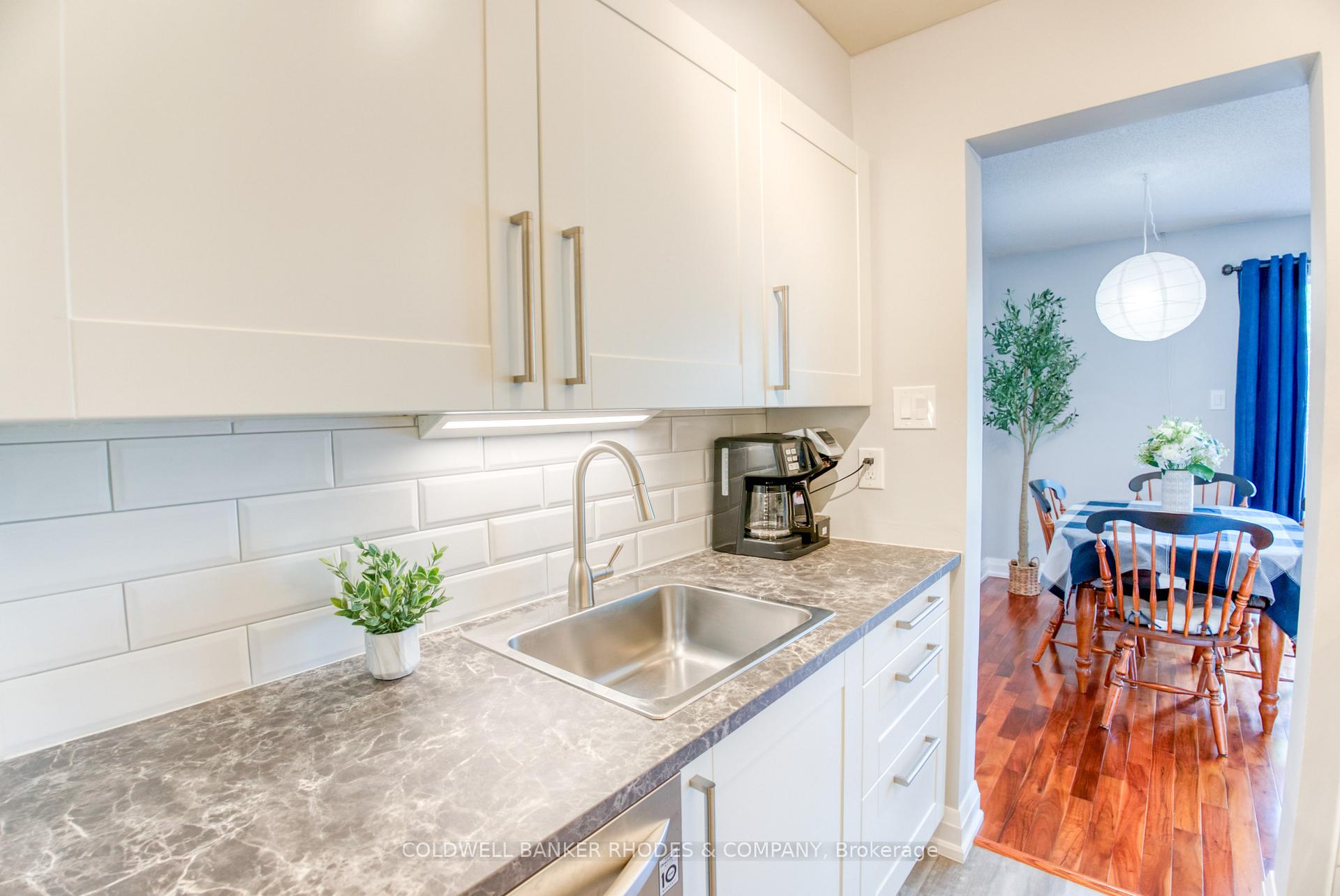 Photo 15 of 2 Saxton Private, Ottawa, Redwood Park — HOMEH