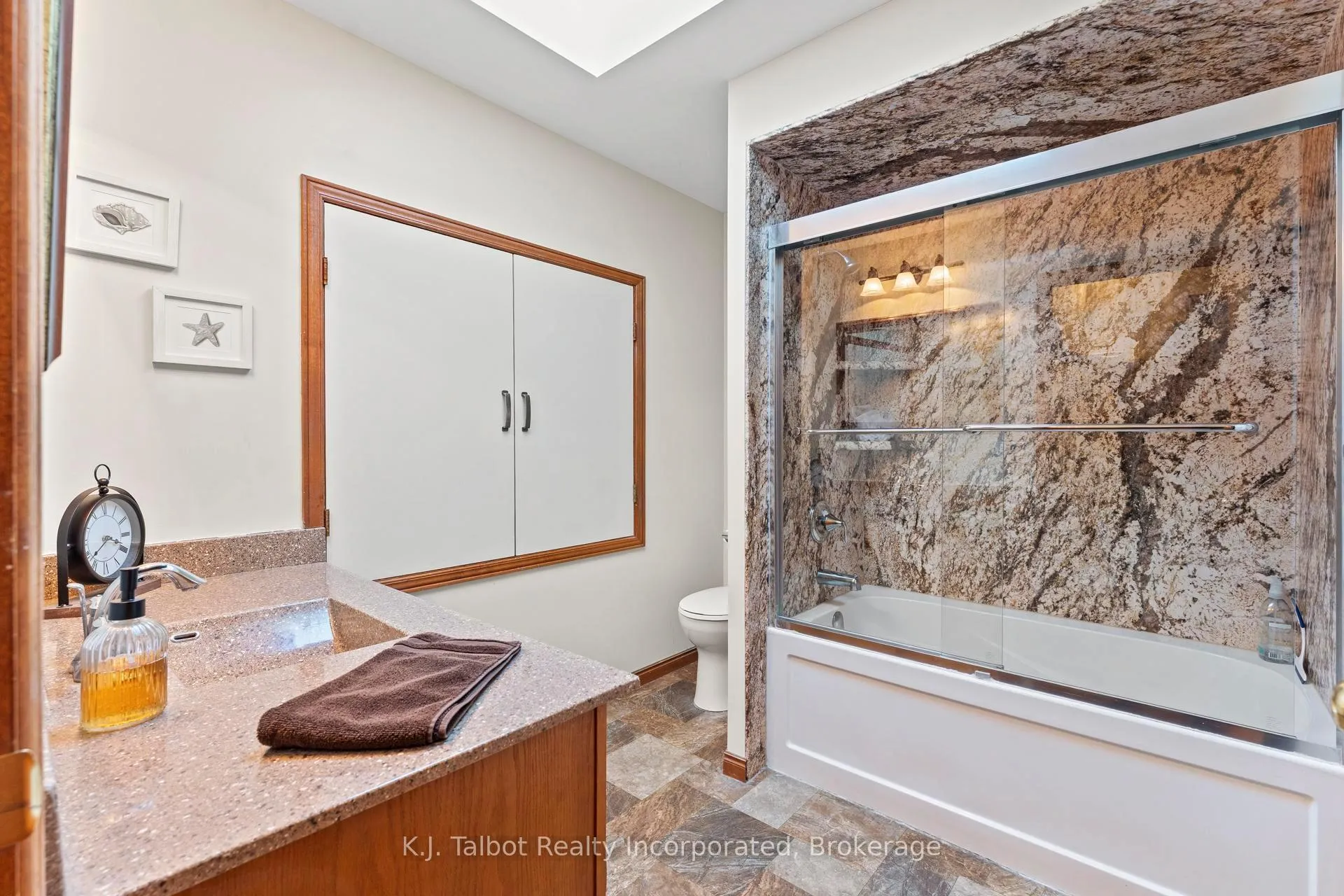 Photo 34 of 370 Eldon Street S, Goderich, Goderich (Town) — HOMEH