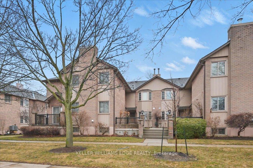 Photo 4 of Unit 6, 38 Elora Drive, Hamilton, Fessenden — HOMEH
