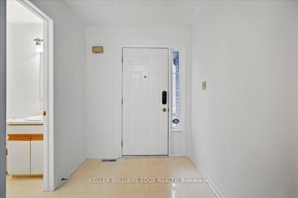 Photo 7 of Unit 6, 38 Elora Drive, Hamilton, Fessenden — HOMEH