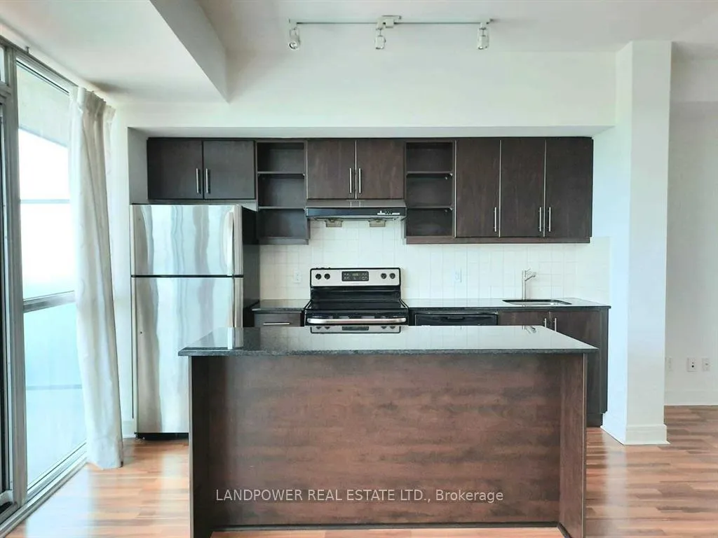 Photo 2 of Unit Lph3, 35 Brian Peck Crescent, Toronto, Thorncliffe Park — HOMEH