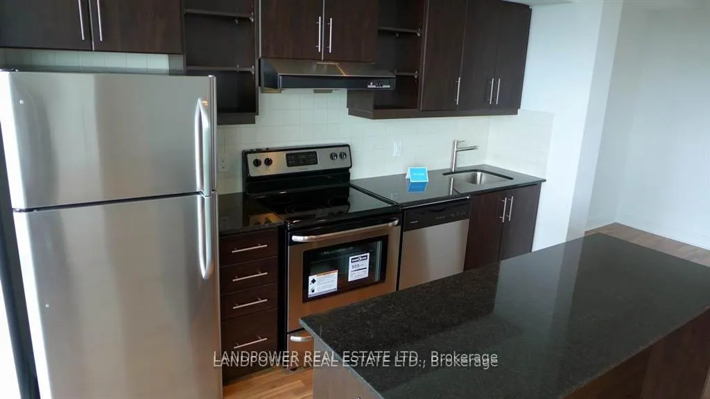 Photo 3 of Unit Lph3, 35 Brian Peck Crescent, Toronto, Thorncliffe Park — HOMEH
