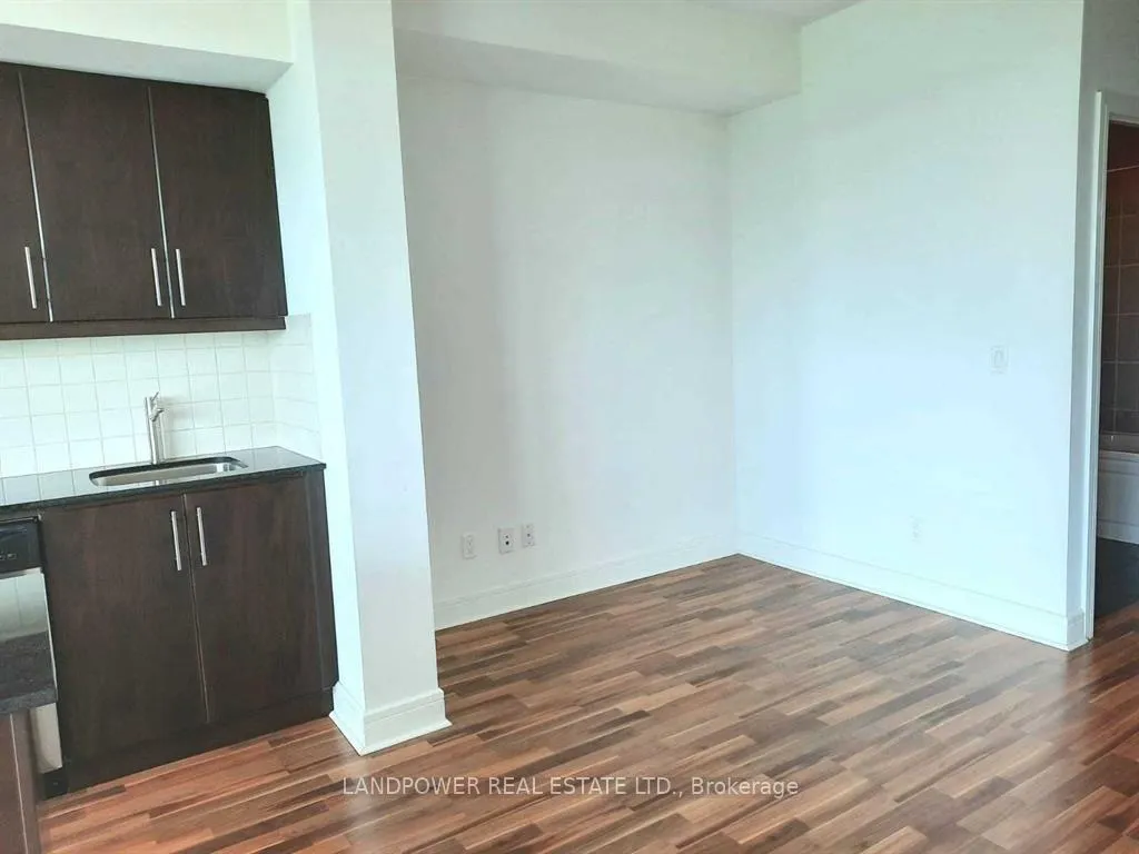 Photo 11 of Unit Lph3, 35 Brian Peck Crescent, Toronto, Thorncliffe Park — HOMEH