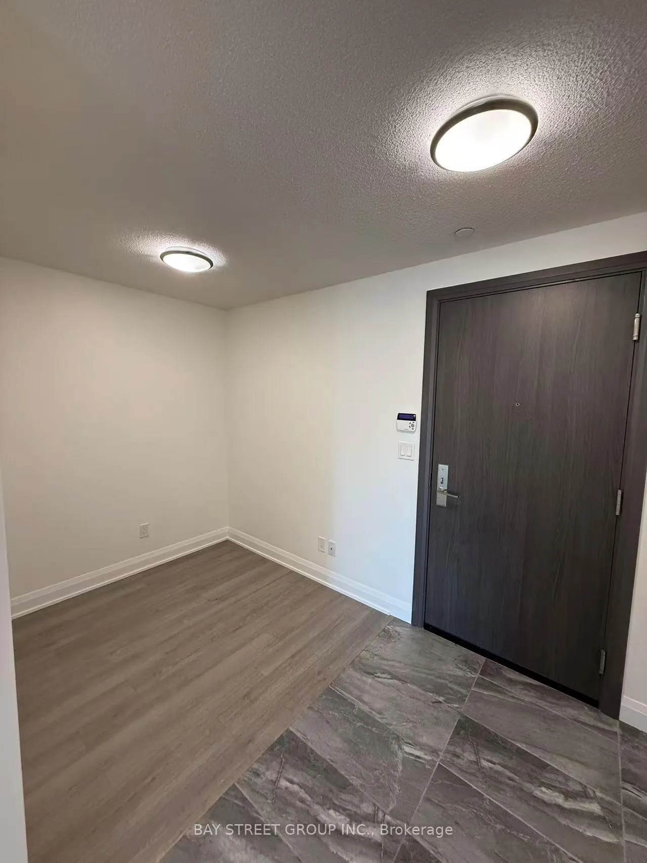 Photo 4 of Unit 709, 15 Water Walk Drive, Markham, Unionville — HOMEH