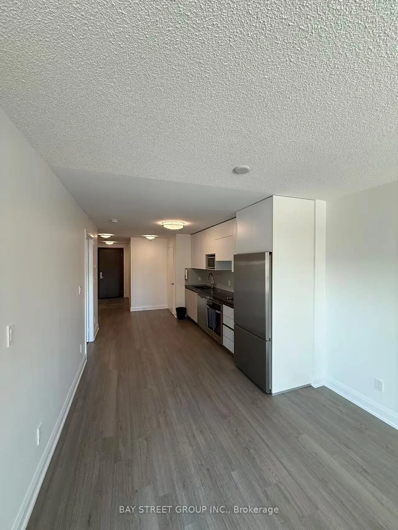 Photo 7 of Unit 709, 15 Water Walk Drive, Markham, Unionville — HOMEH