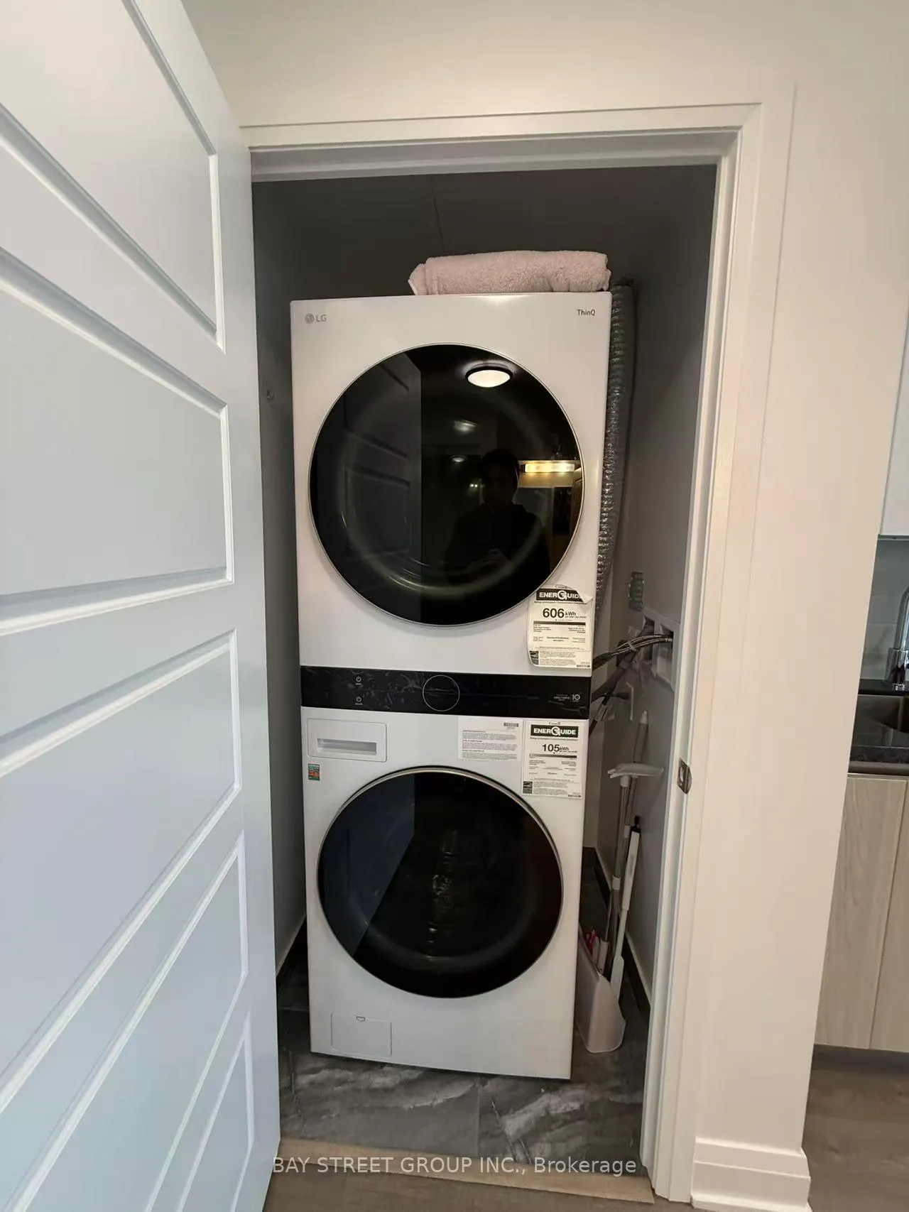 Photo 8 of Unit 709, 15 Water Walk Drive, Markham, Unionville — HOMEH