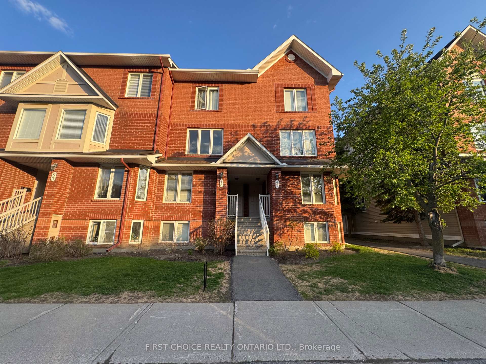 Photo 1 of Unit 10, 46 Lakepointe Drive, Ottawa, Avalon East — HOMEH