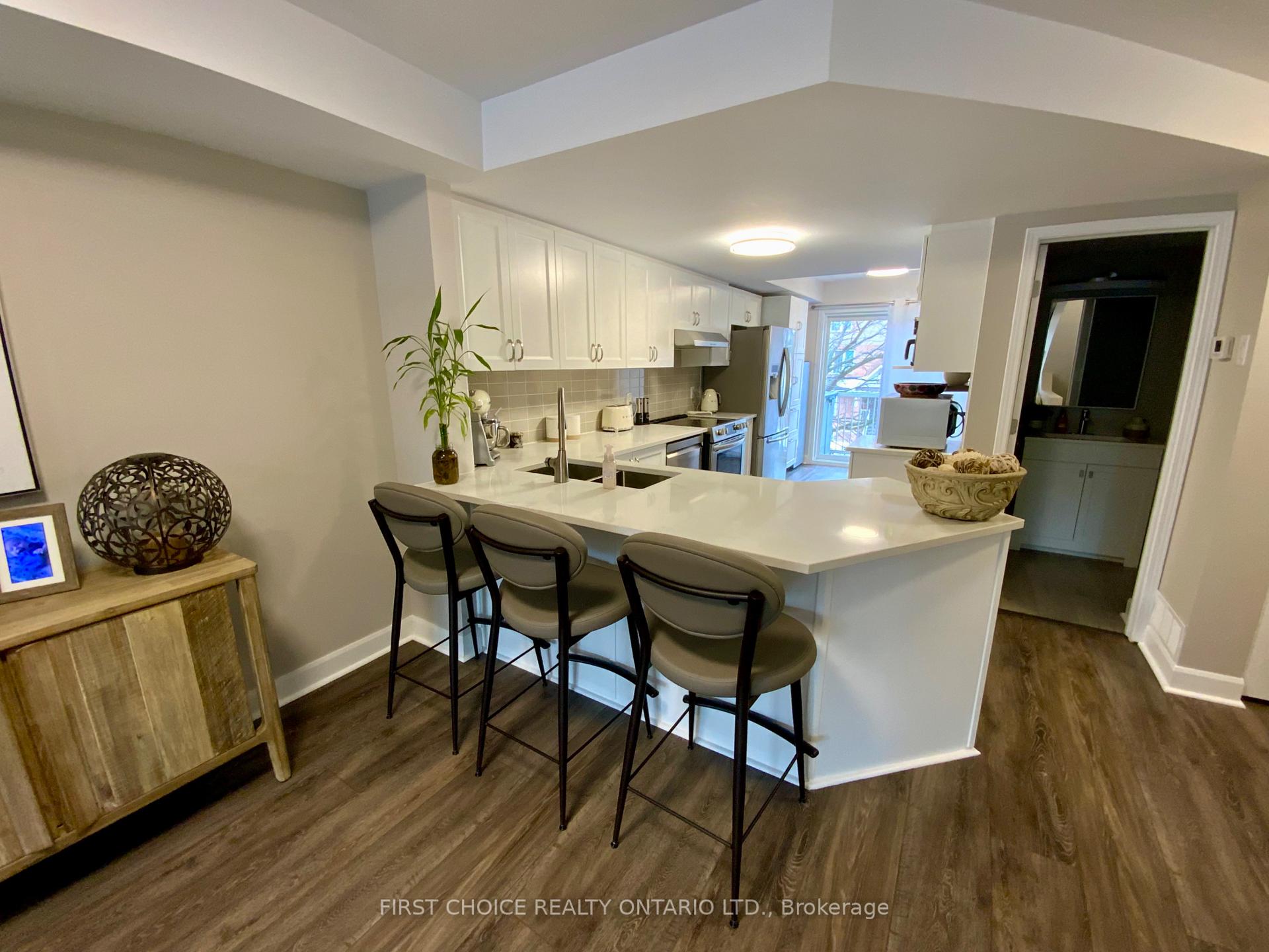 Photo 4 of Unit 10, 46 Lakepointe Drive, Ottawa, Avalon East — HOMEH